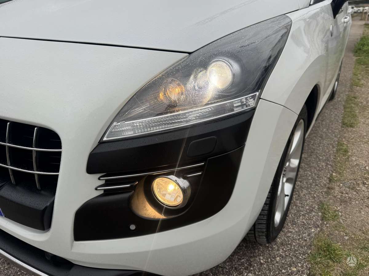 Peugeot 3008 2014 — engine 1560 cm³, 114 HP (84kW)