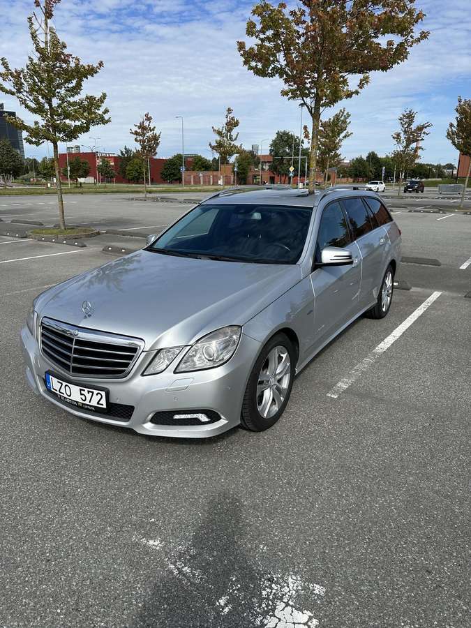 Mercedes-Benz E300, 2010