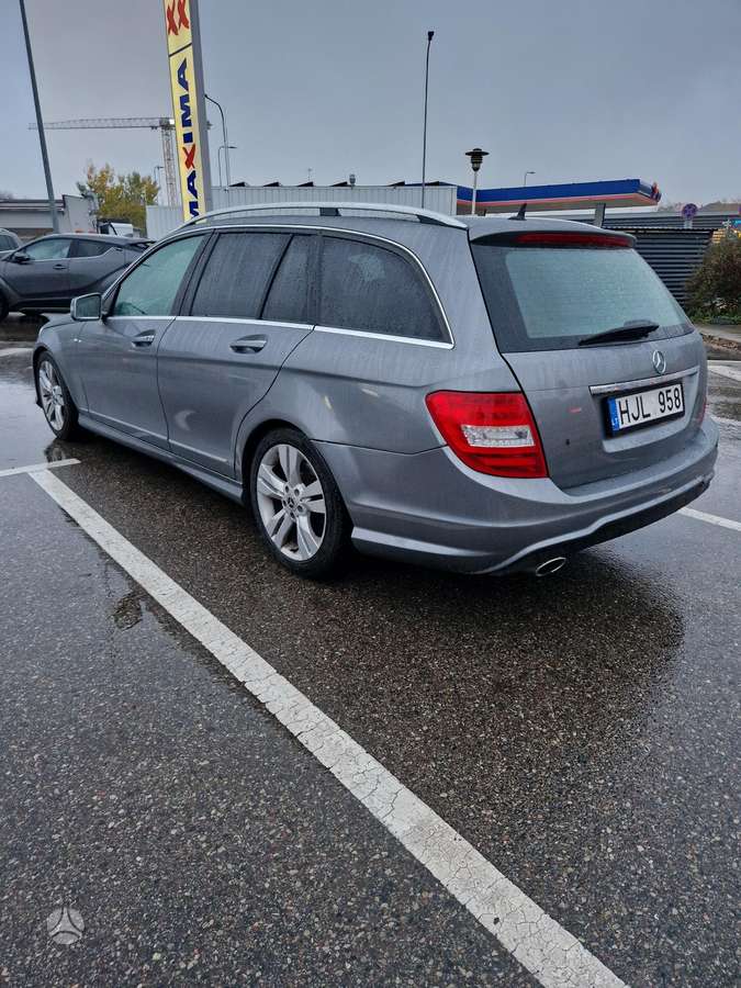 Mercedes-Benz C250 2013 — engine 2143 cm³, 204 HP (150kW)