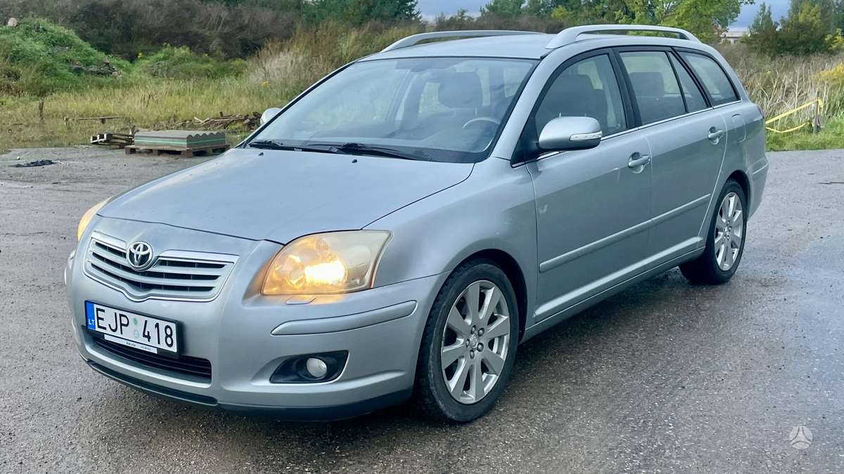 Toyota Avensis 2009 — авто для ЗСУ з Європи