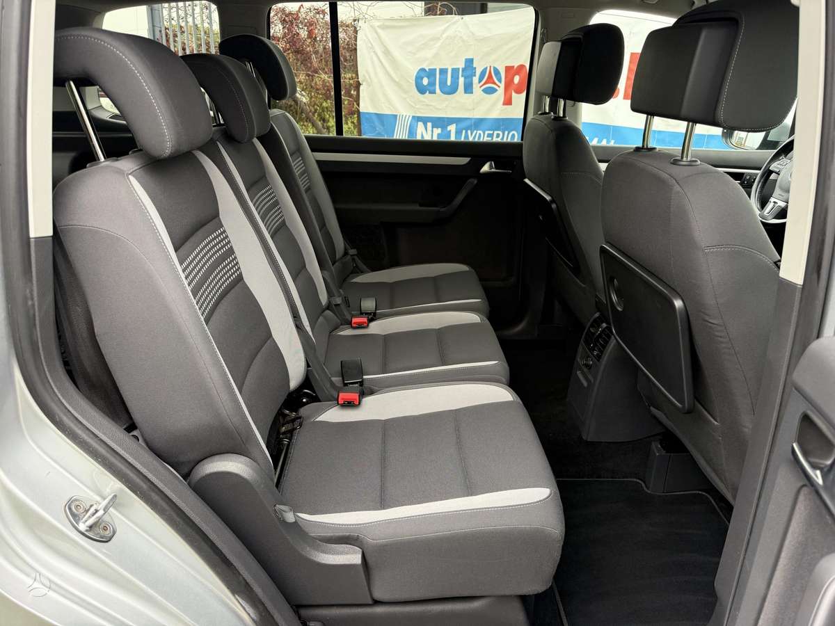 Volkswagen Touran 2013 — photo 10