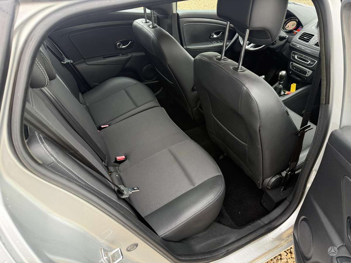 Renault Megane 2015 — photo 12
