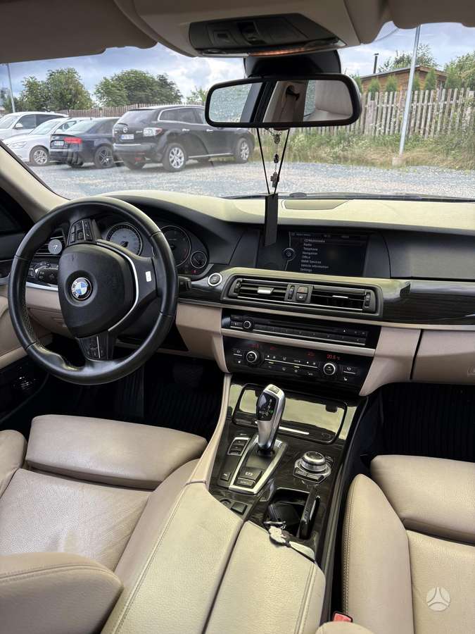BMW 525 2010 — photo 7