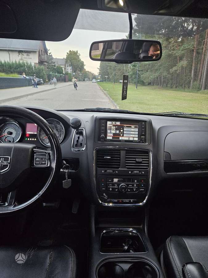 Dodge Grand 2015 — фото 11