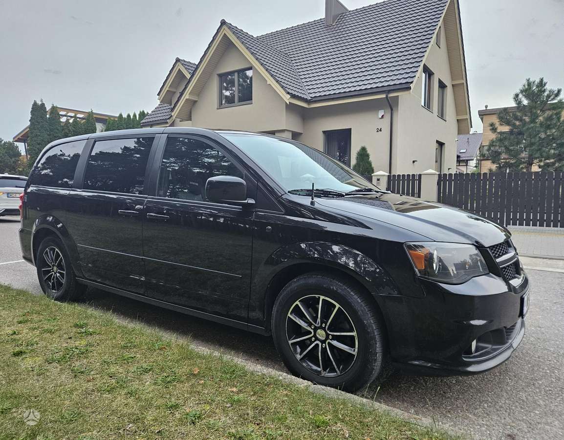 Dodge Grand 2015 — двигун 3604 cm³, 287 HP (211kW)