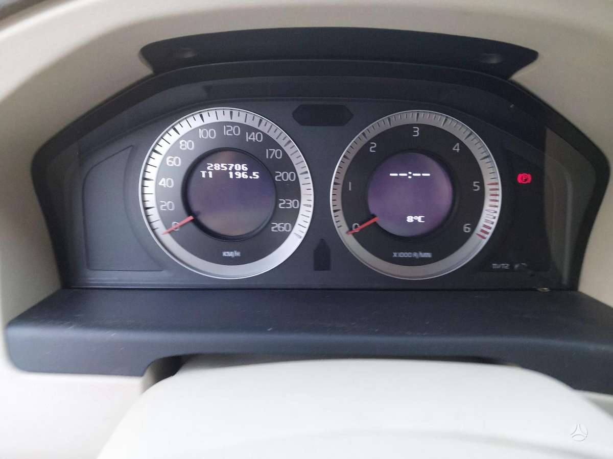 Volvo XC70 2009 — photo 8