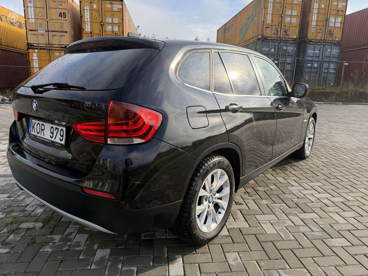 BMW X1 2011 — фото 10