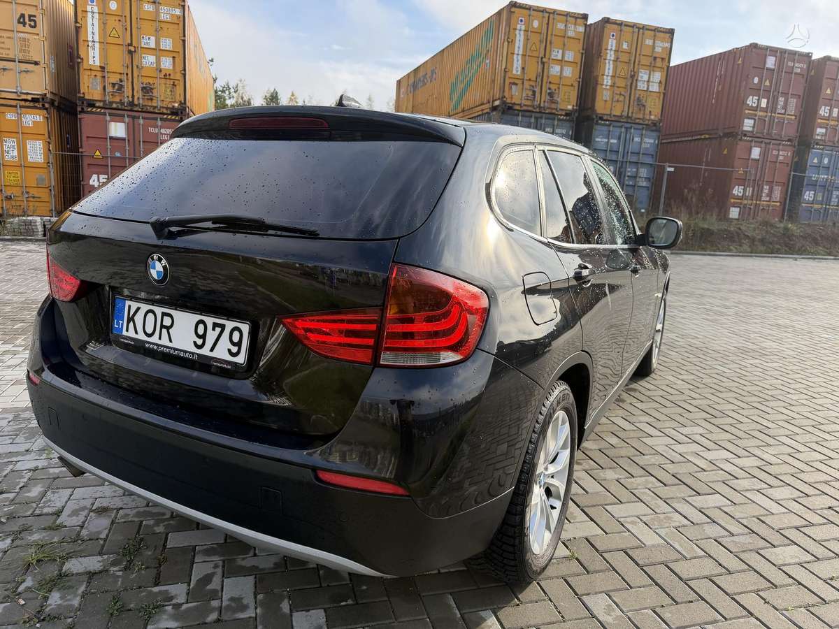 BMW X1 2011 — фото 11