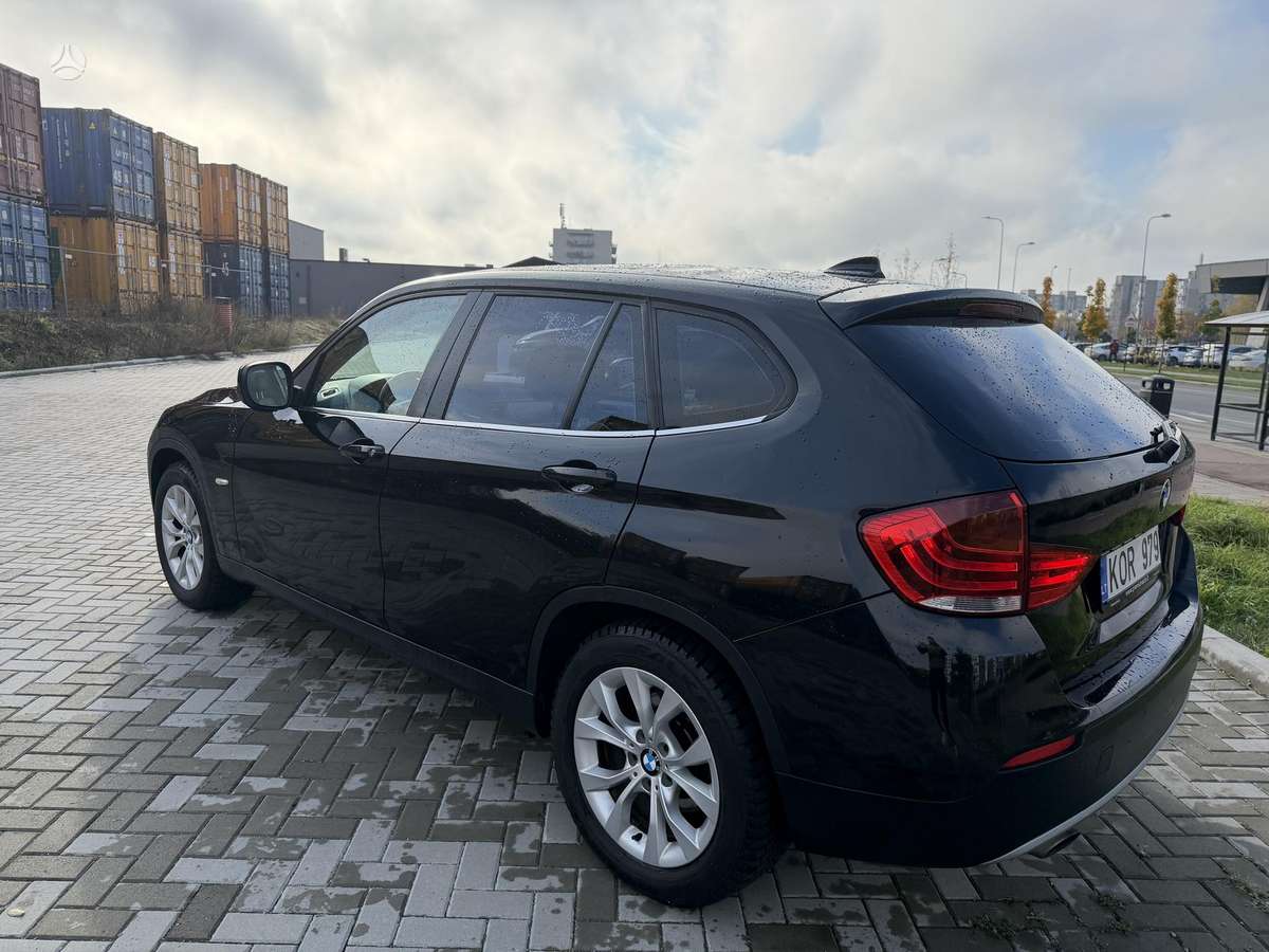 BMW X1 2011 — фото 16
