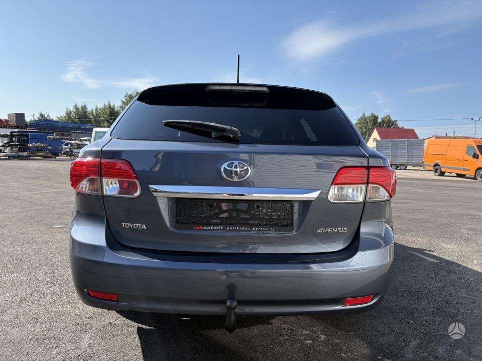 Toyota Avensis 2015 — photo 6