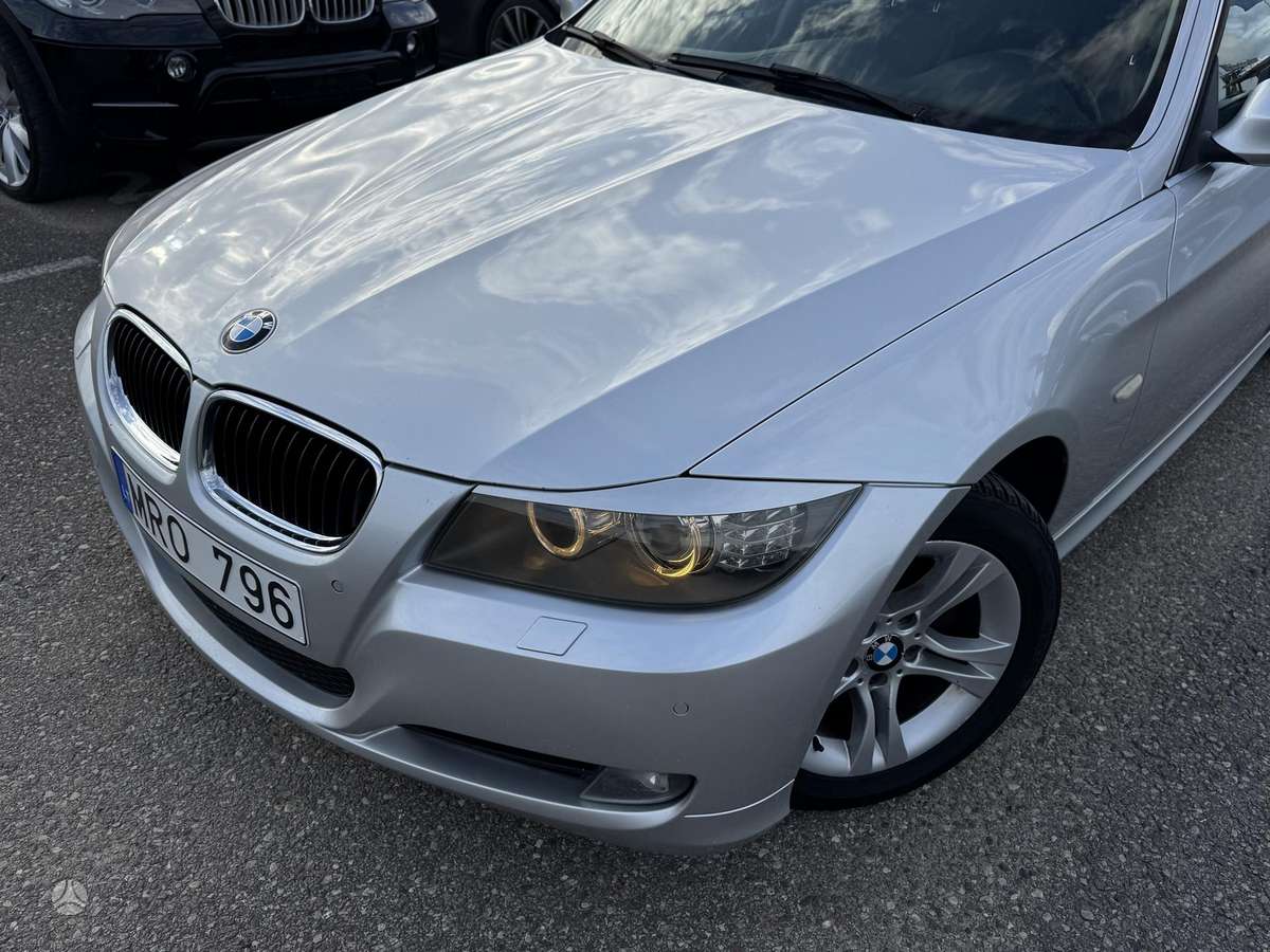 BMW 318 2010 — engine 1995 cm³, 143 HP (105kW)