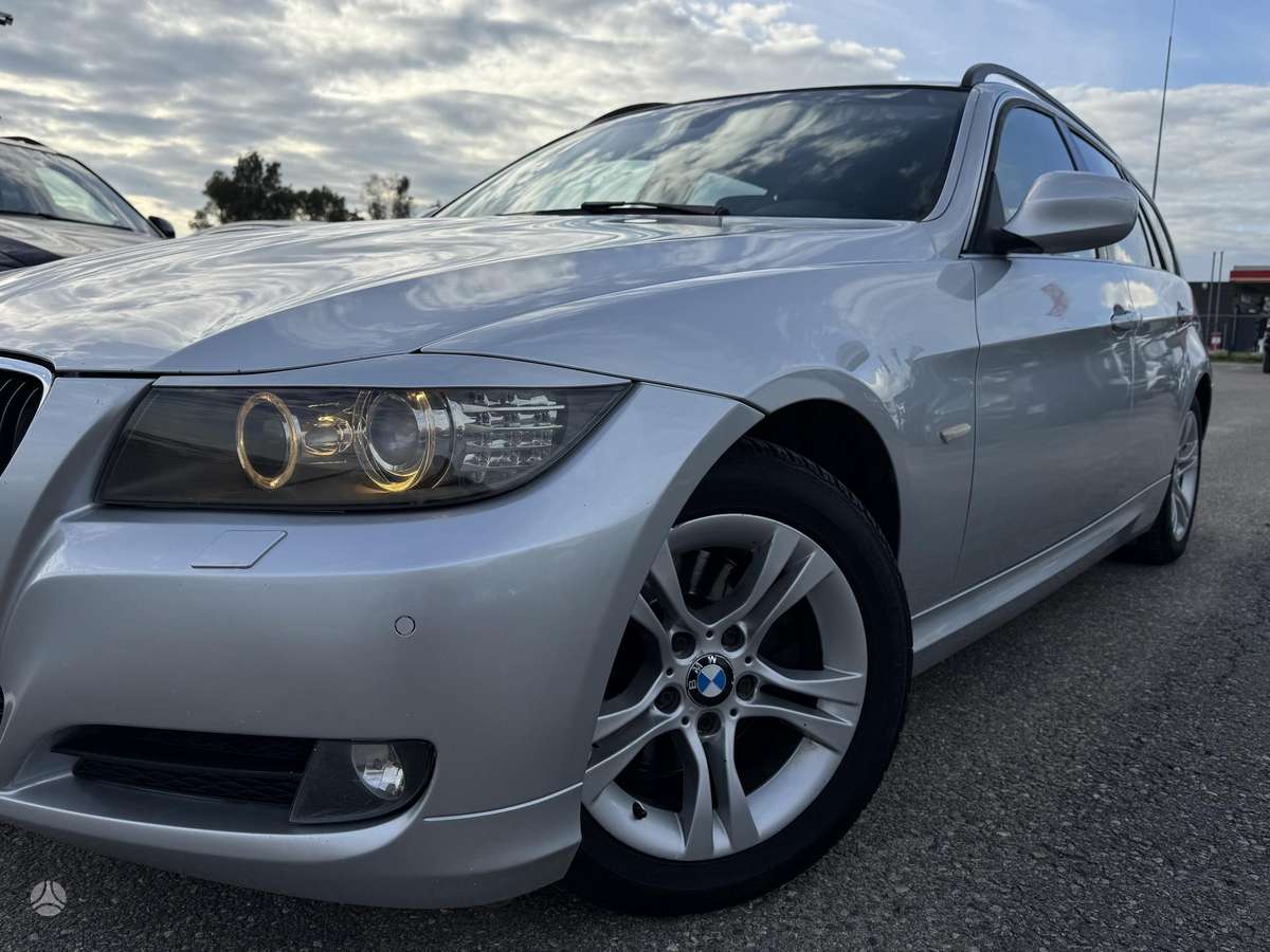 BMW 318 2010 — photo 5