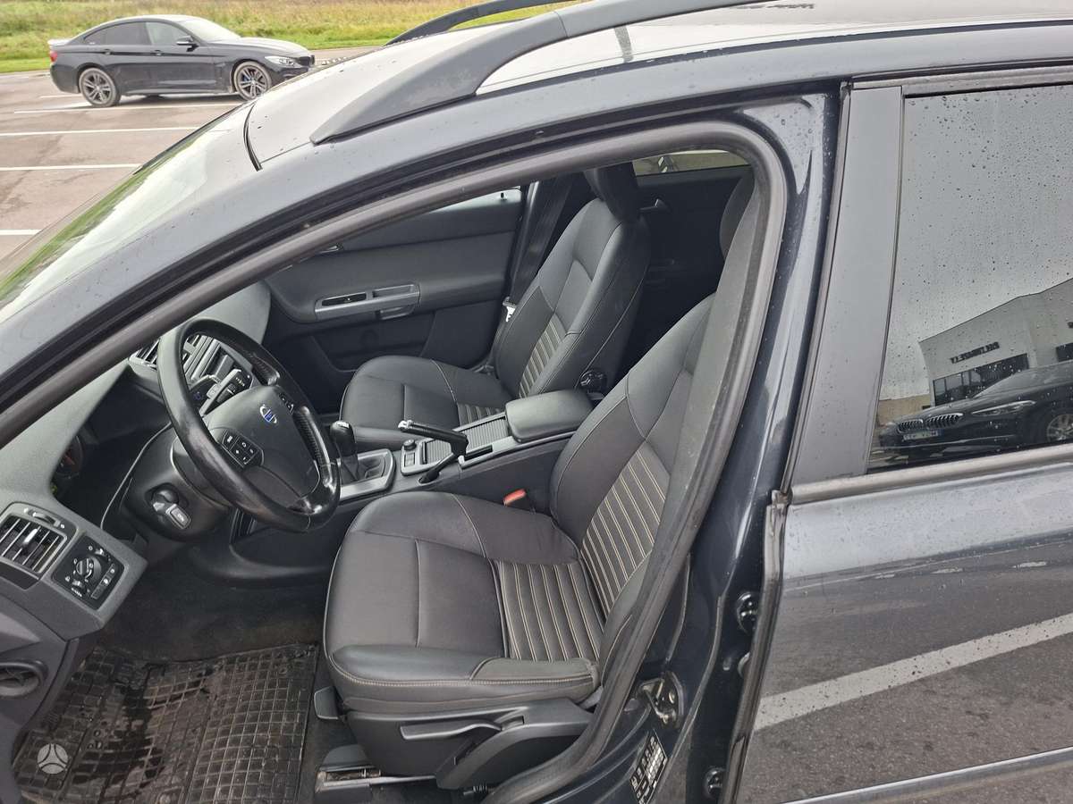 Volvo V50 2009 — photo 5