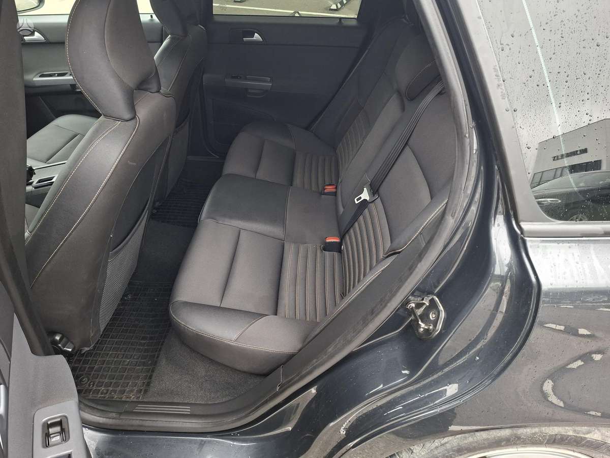 Volvo V50 2009 — photo 6