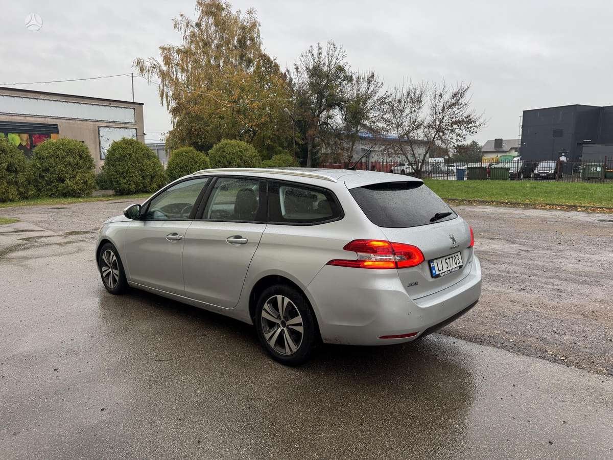 Peugeot 308 2014 — engine 1560 cm³, 99 HP (73kW)