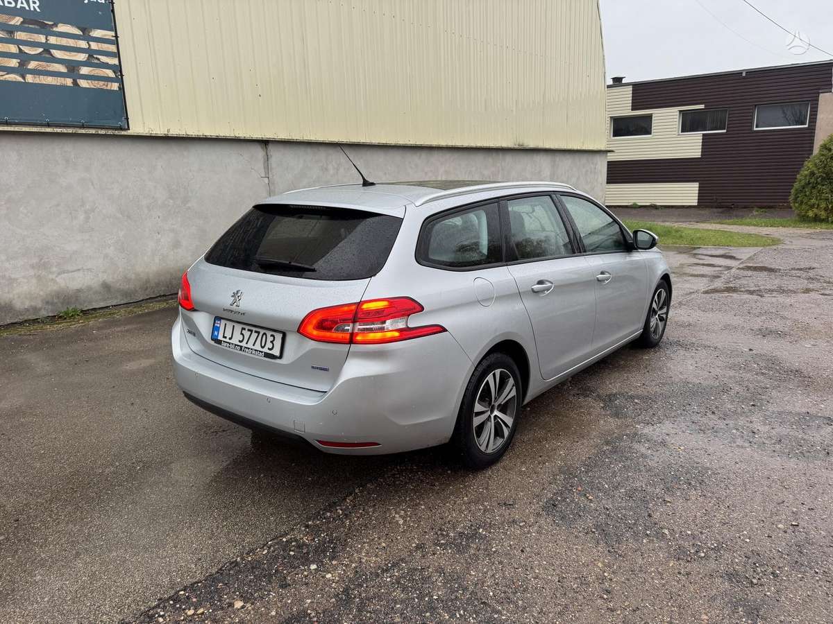 Peugeot 308 2014 — photo 6