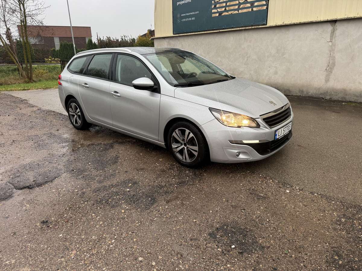 Peugeot 308 2014 — photo 8