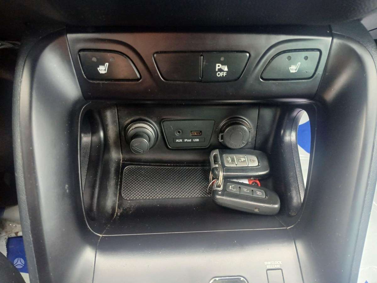 Hyundai ix35 2012 — photo 17