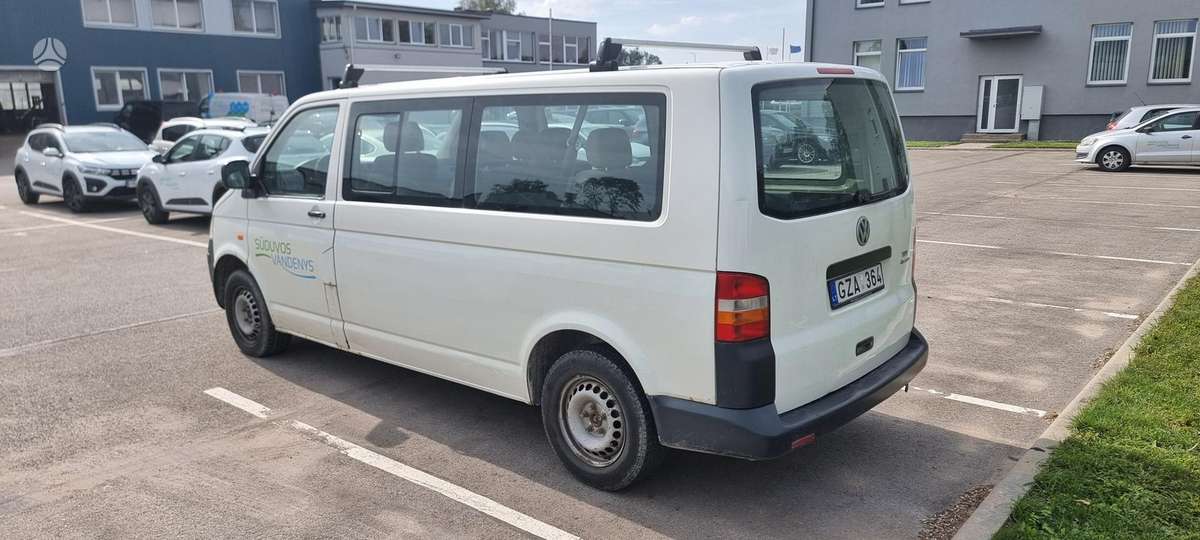 Volkswagen Caravelle 2007 — engine 2461 cm³, 131 HP (96kW)