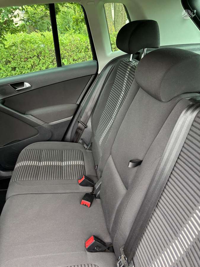 Volkswagen Tiguan 2010 — photo 11