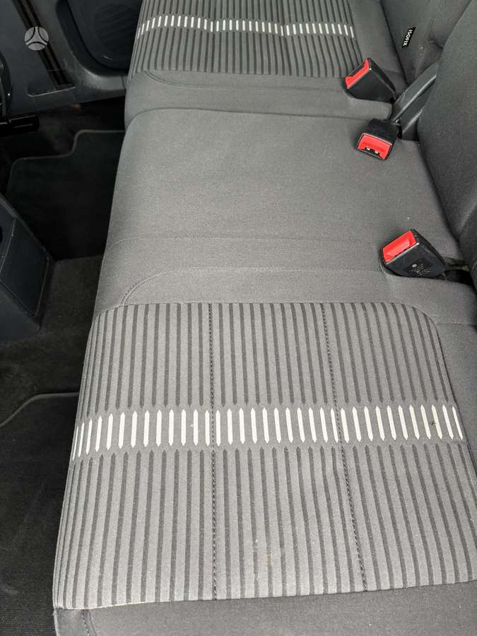 Volkswagen Tiguan 2010 — photo 12