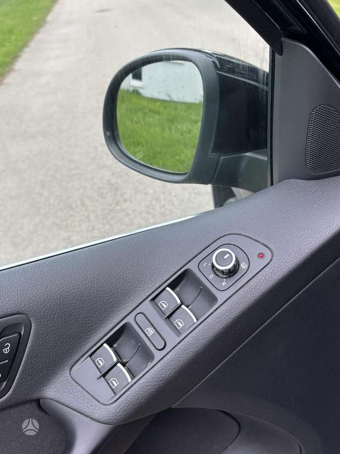 Volkswagen Tiguan 2010 — photo 13