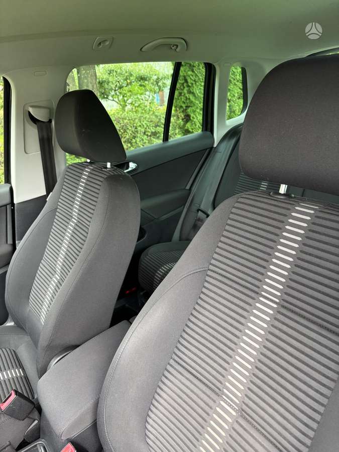 Volkswagen Tiguan 2010 — photo 14