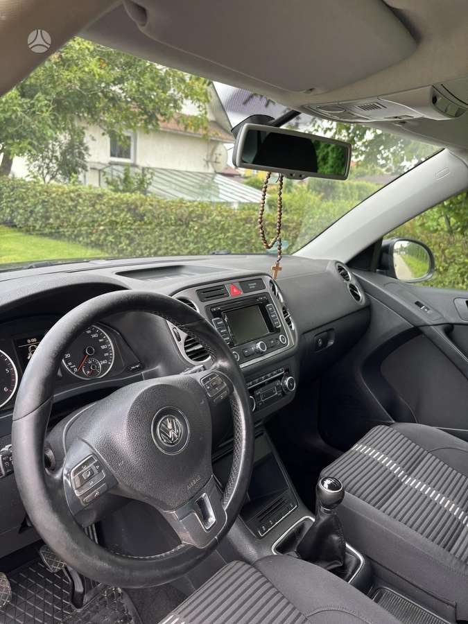 Volkswagen Tiguan 2010 — photo 18