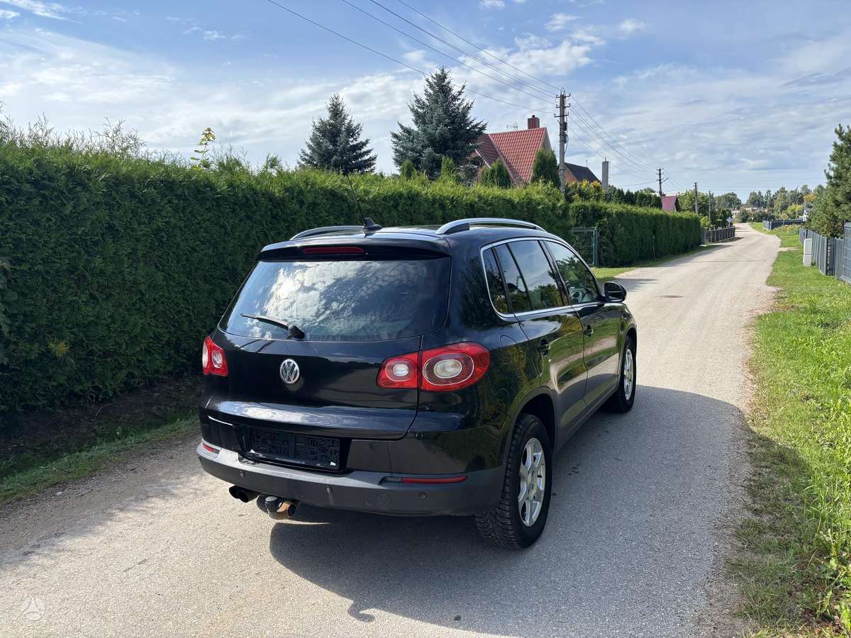 Volkswagen Tiguan 2010 — photo 7