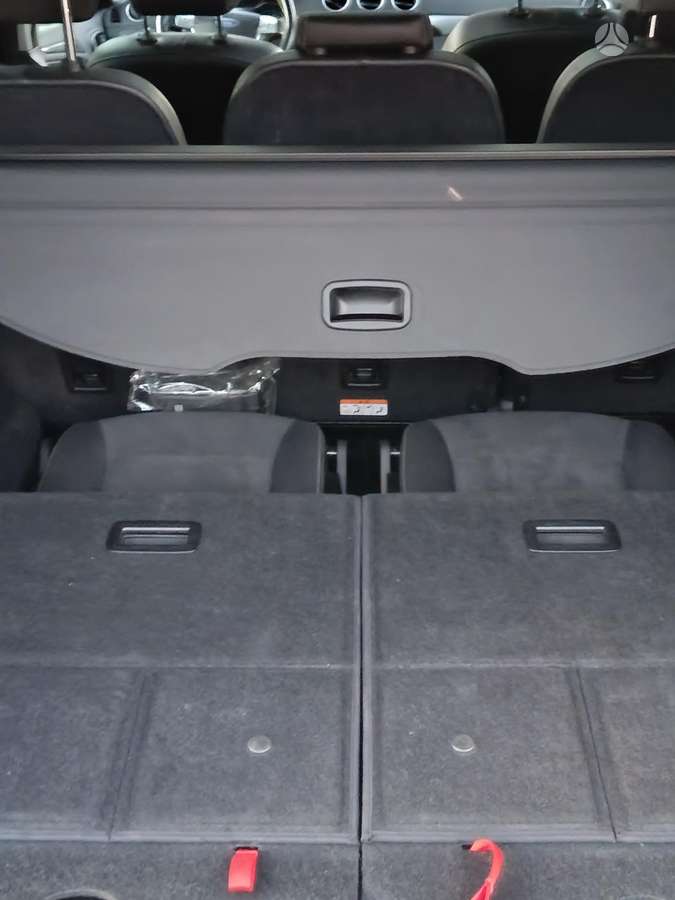 Ford S-MAX 2013 — photo 21