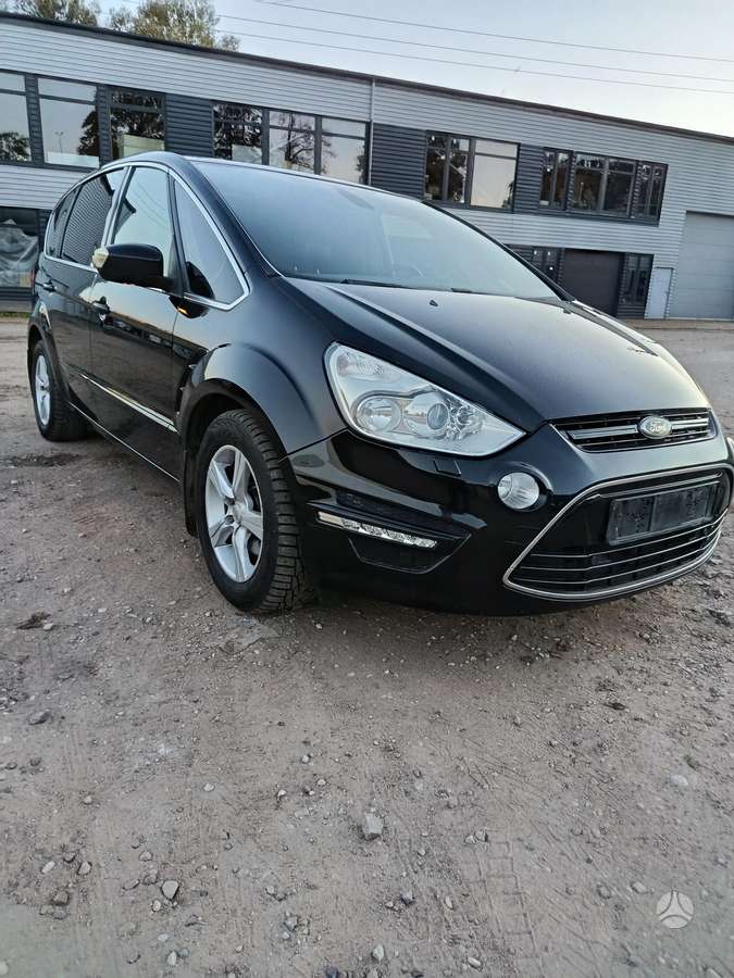 Ford S-MAX 2013 — interior