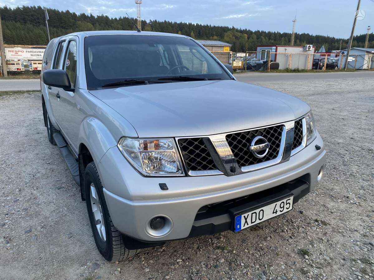 Nissan Navara 2005 — photo 9