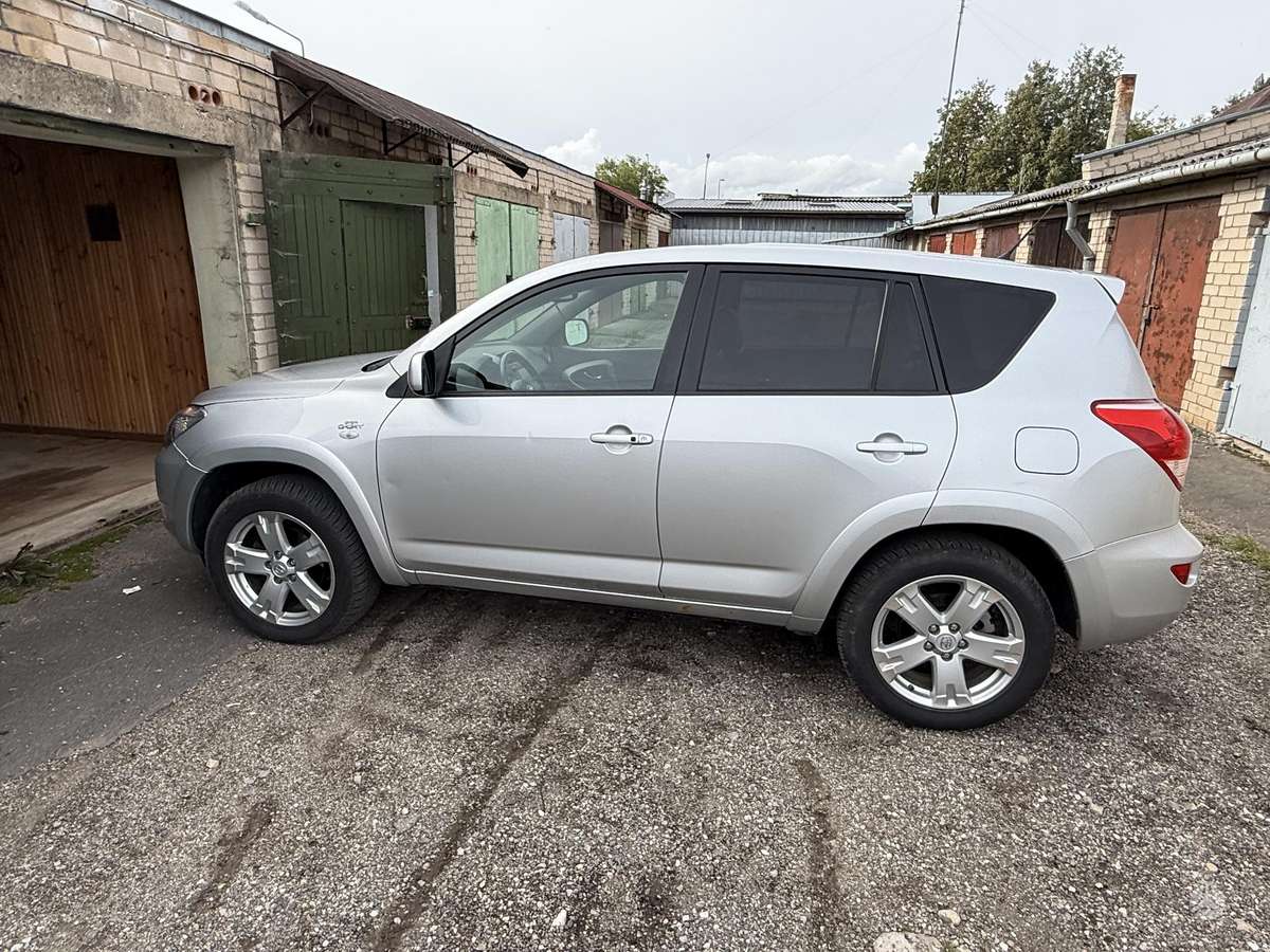 Toyota RAV4, 2006