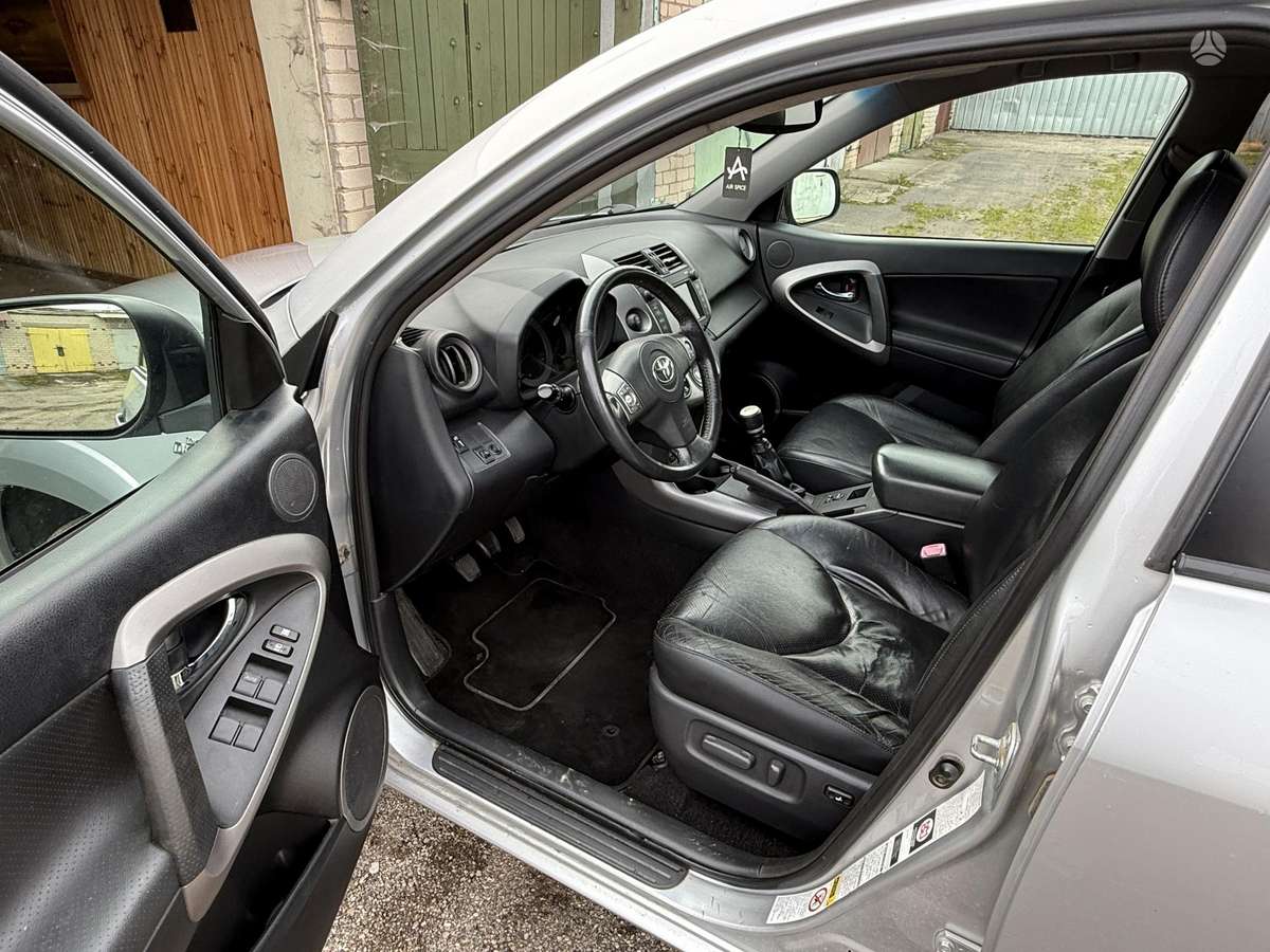 Toyota RAV4 2006 — photo 9