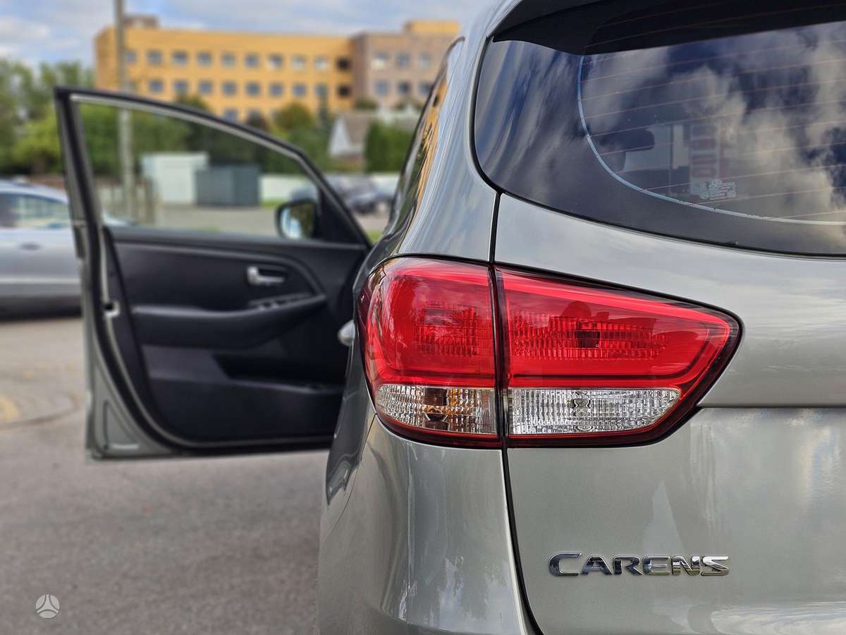 Kia Carens 2013 — photo 11