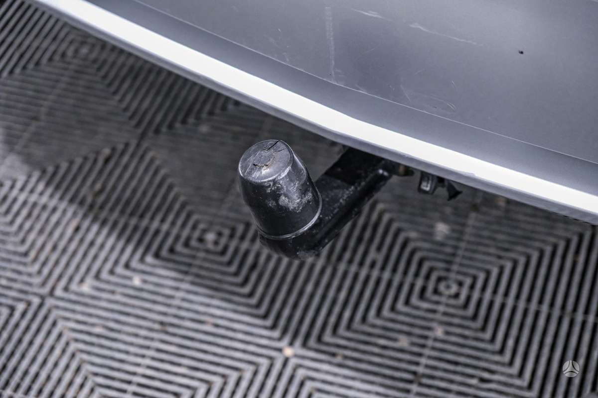 Mercedes-Benz GLK320 2009 — photo 12