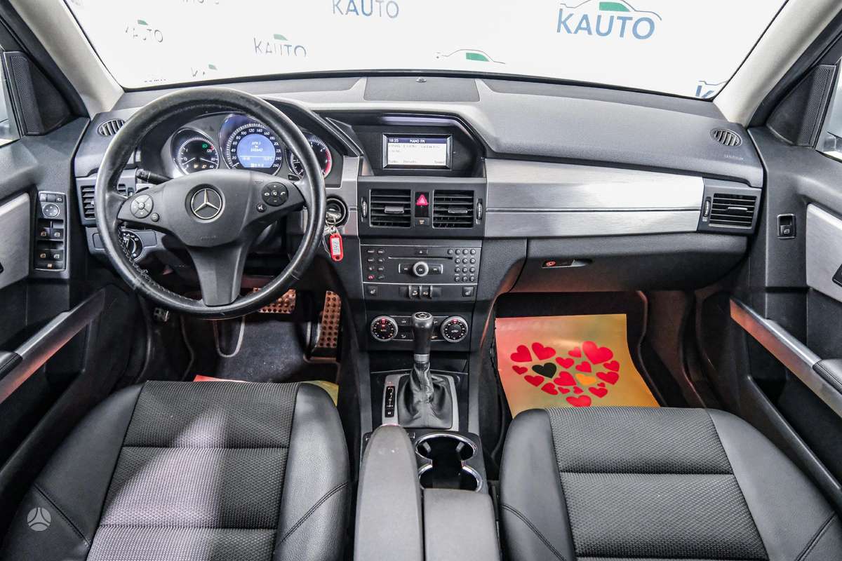 Mercedes-Benz GLK320 2009 — photo 7
