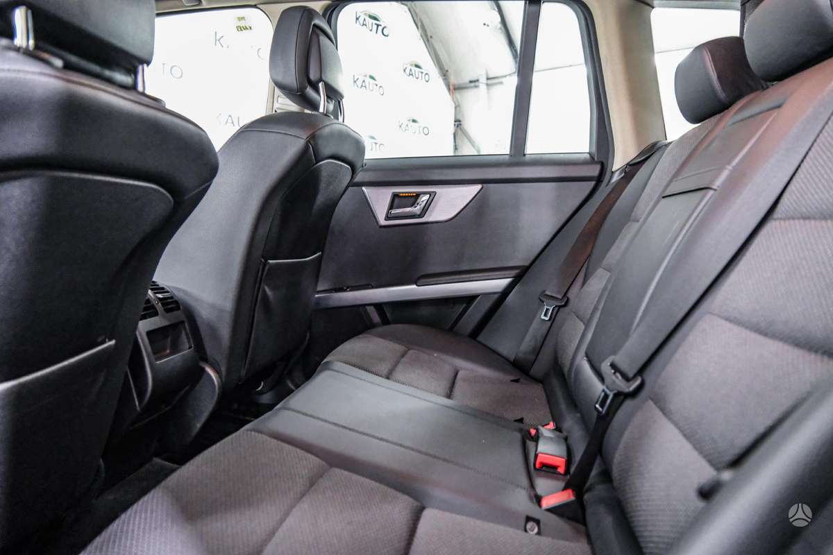 Mercedes-Benz GLK320 2009 — photo 8