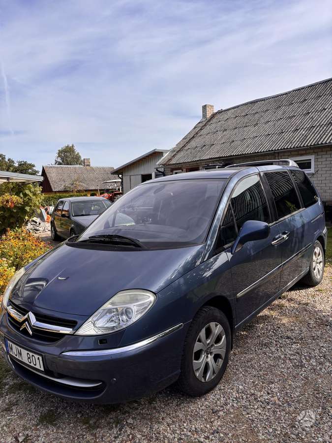 Citroen C8 2009 — interior