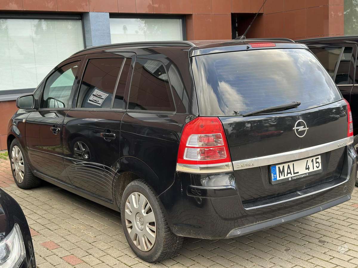 Opel Zafira 2012 — двигун 1700 cm³, 125 HP (92kW)