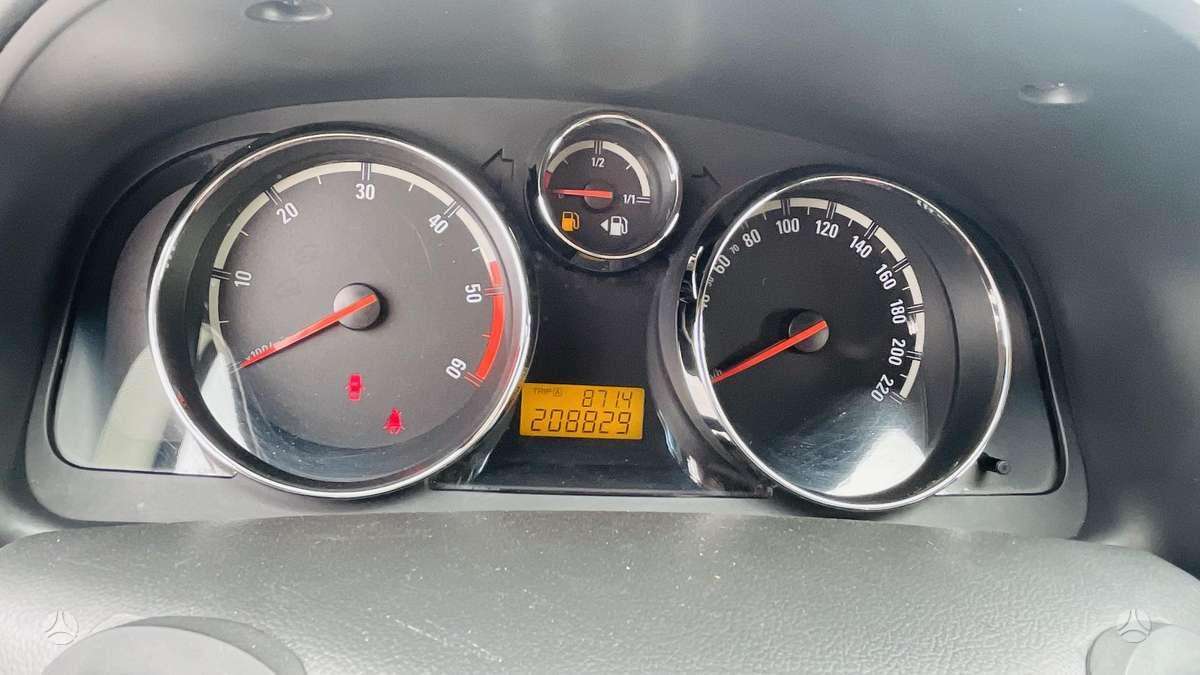 Opel Antara 2009 — photo 10