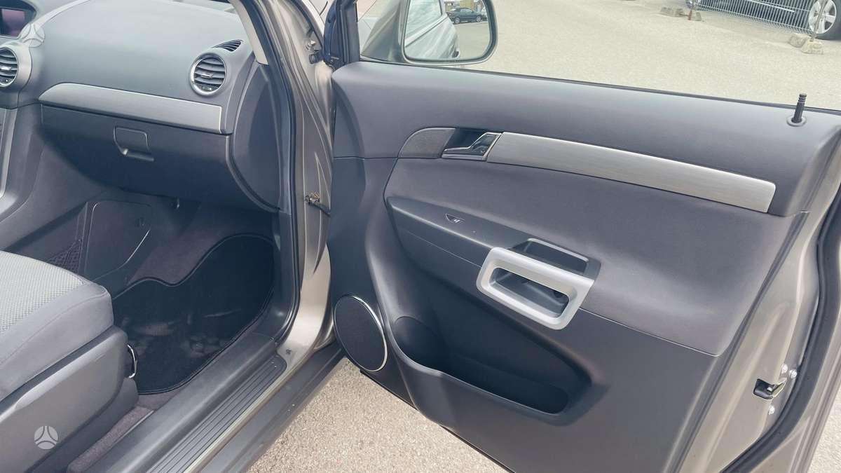 Opel Antara 2009 — photo 22