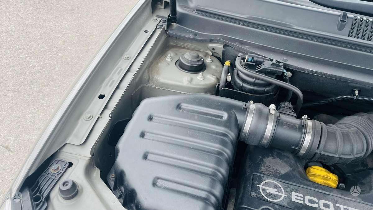 Opel Antara 2009 — photo 24