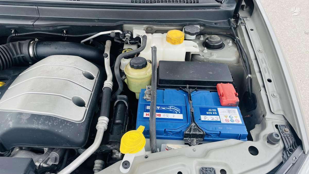 Opel Antara 2009 — photo 25
