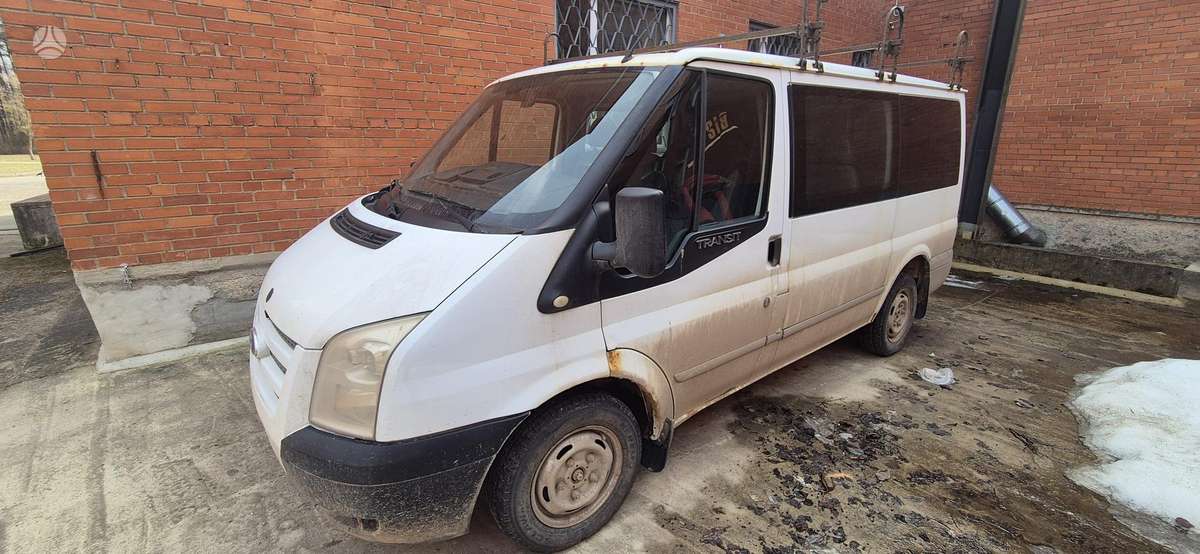 Ford Transit 2010 — rear view