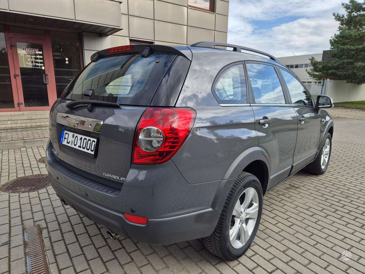 Chevrolet Captiva 2011 — двигун 2400 cm³, 167 HP (123kW)