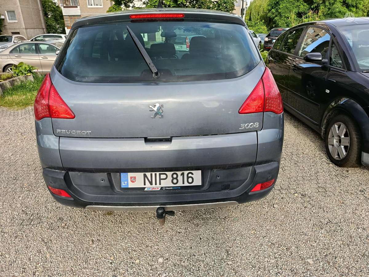 Peugeot 3008 2012 — interior