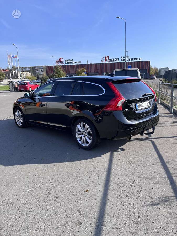 Volvo V60 2012 — вигляд ззаду