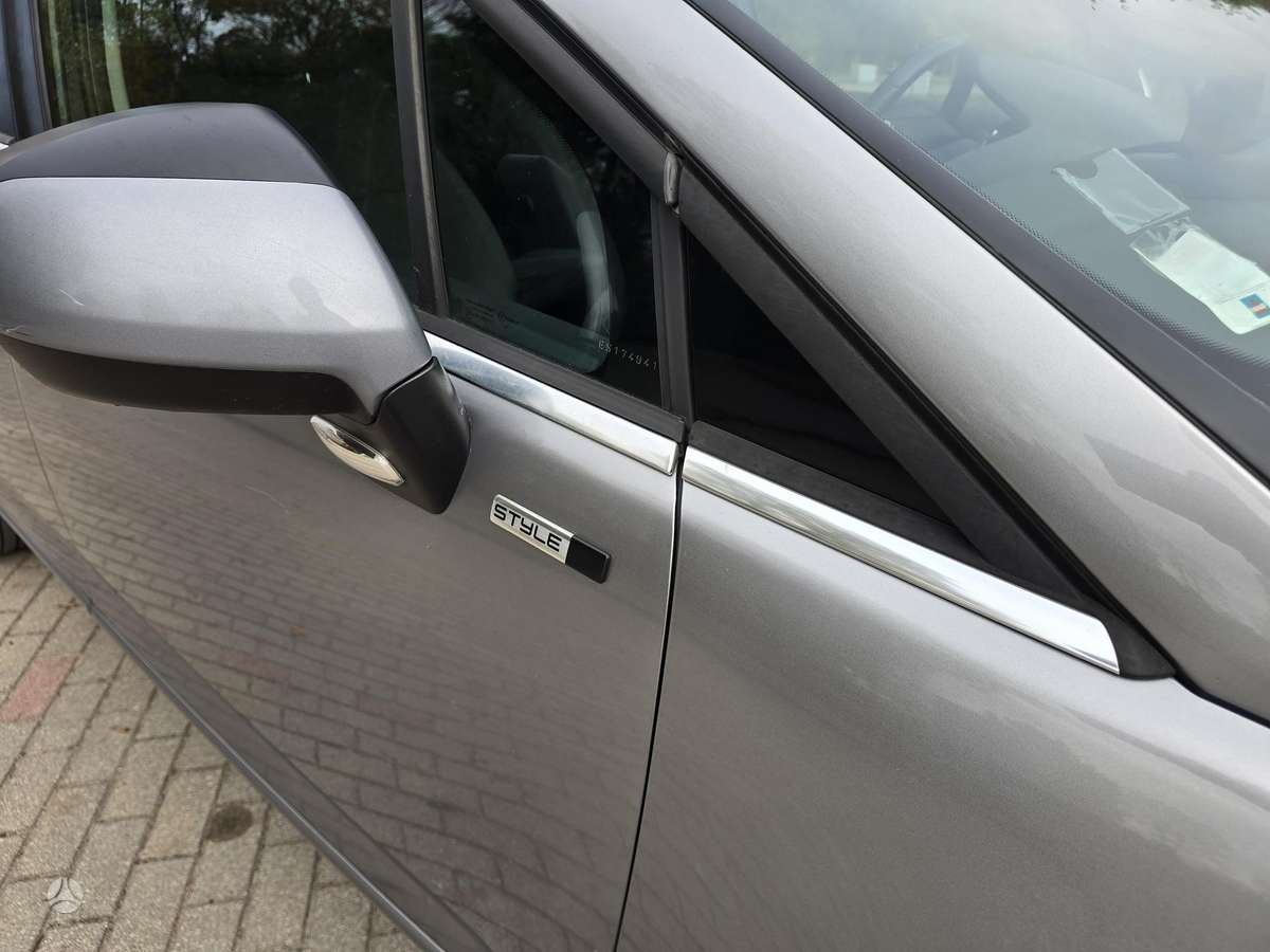 Peugeot 5008 2014 — photo 11