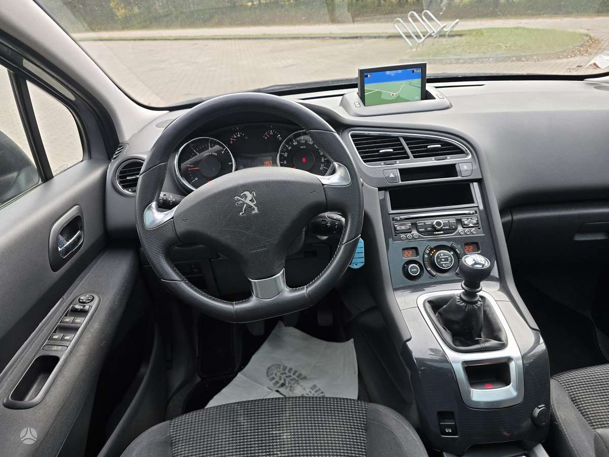 Peugeot 5008 2014 — photo 12